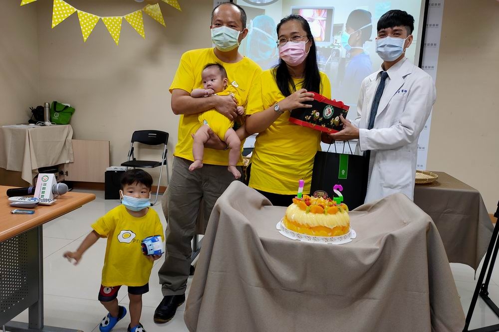 茂盛醫院為小兄妹慶生提早歡慶中秋節 茂盛醫院為小兄妹慶生提早歡慶中秋節